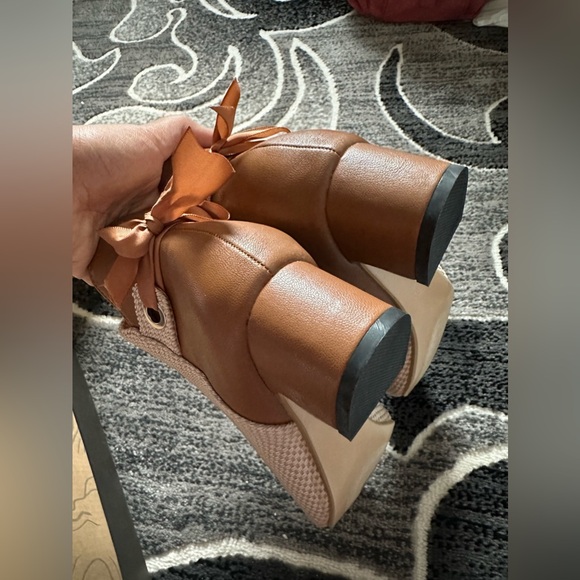 boots - Picture 6 of 7